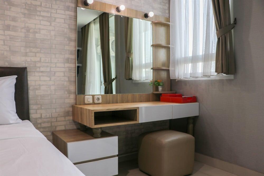 Comfy And Nice Studio Apartment At Springhill Terrace Residence - Tap to explore photos