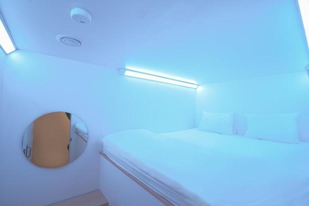 Bobopod Kota Tua Jakarta Room Type - Sky Double