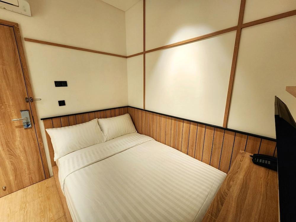 Mimaru Hotel Jakarta Mangga Besar - Tap to explore photos
