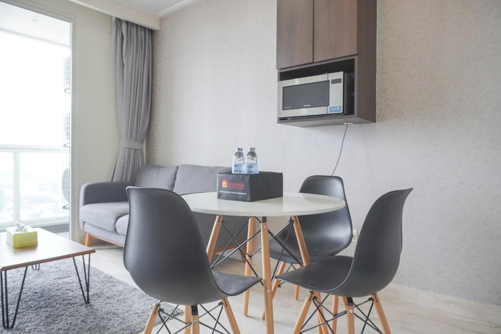 Modern And Elegant 2Br At Menteng Park Apartment - Tap to explore photos