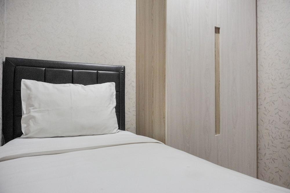 Modern And Elegant 2Br At Menteng Park Apartment - Tap to explore photos