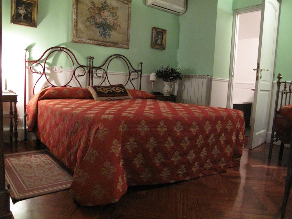 Guest House Arco dei Tolomei Room Type - Double Room (extra bed)