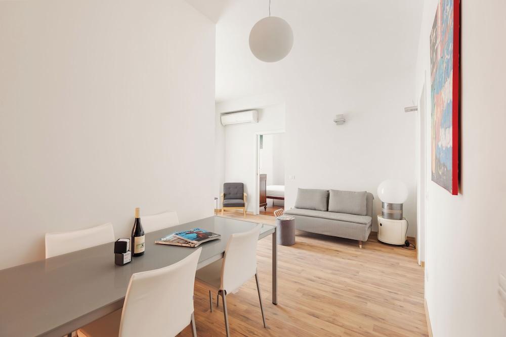 Vatican Beautiful 2Br Apartment With Terrace - Tap to explore photos