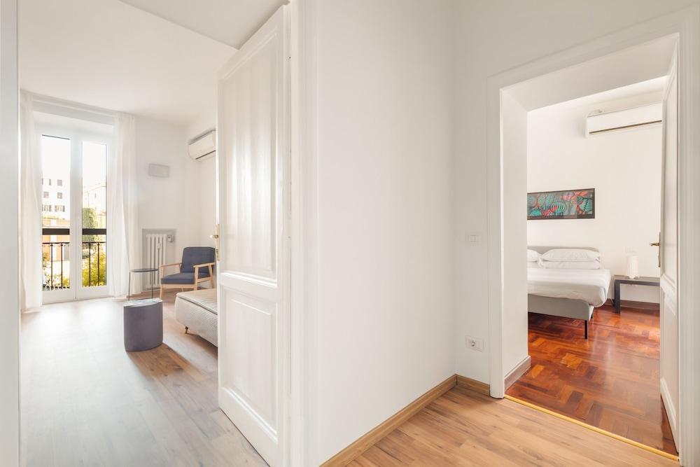 Vatican Beautiful 2Br Apartment With Terrace - Tap to explore photos