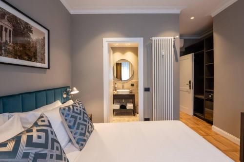 DOMUS 213 Guest House Room Type - Deluxe Double Room