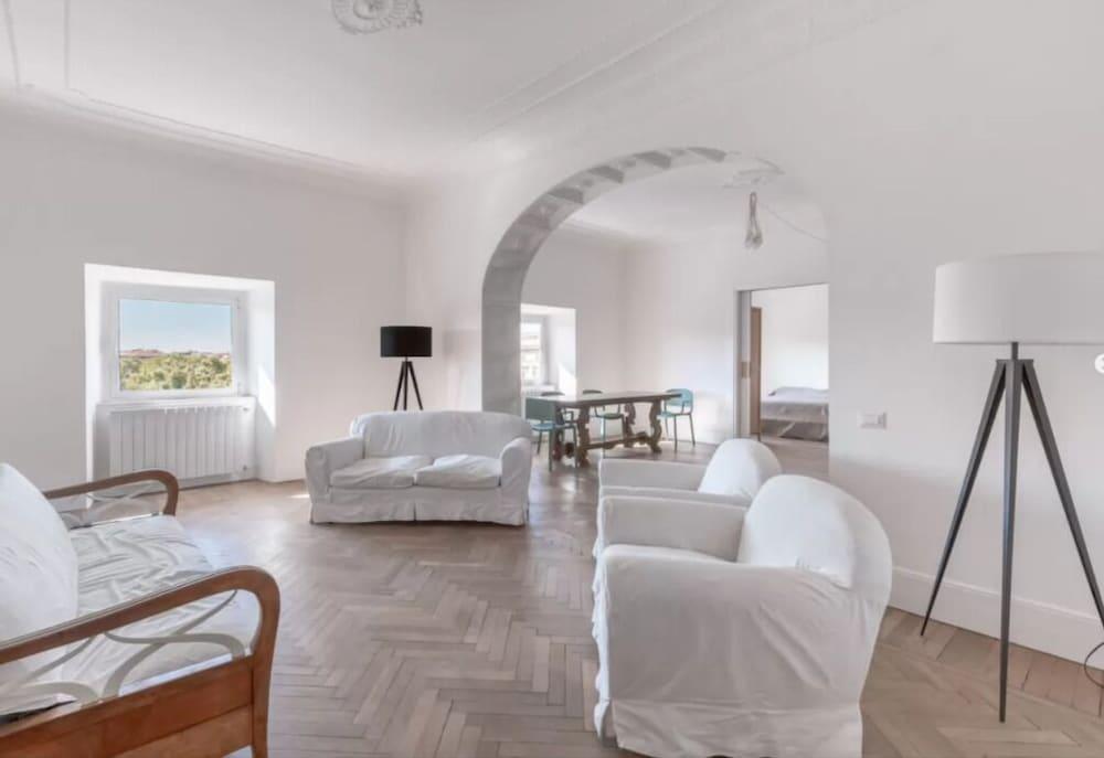 Vittorio Luxury Panoramic Apartment - Tap to explore photos