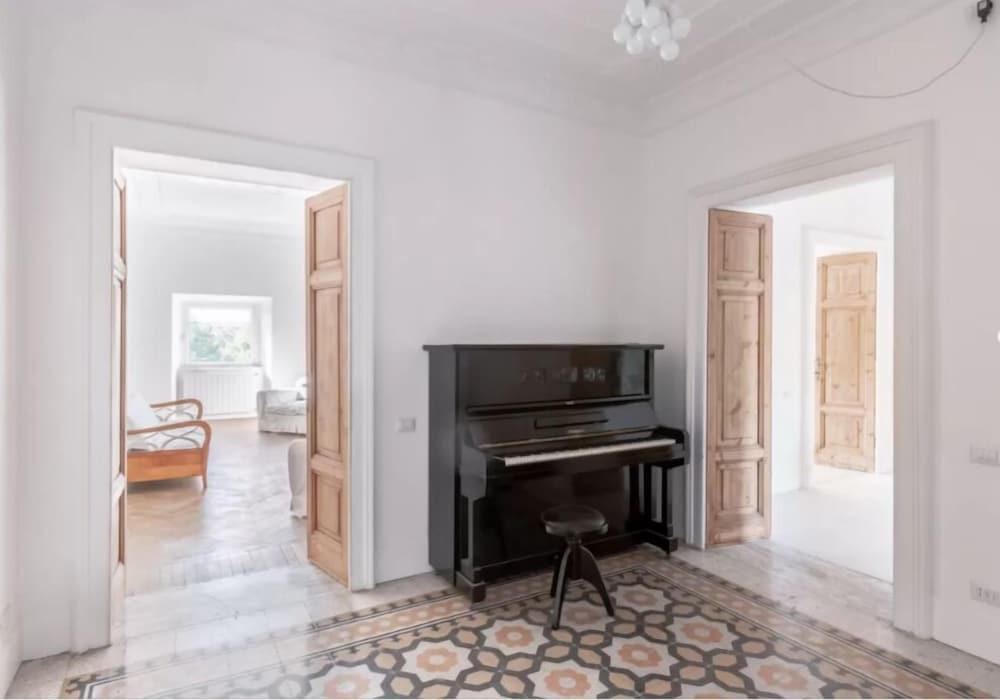 Vittorio Luxury Panoramic Apartment - Tap to explore photos
