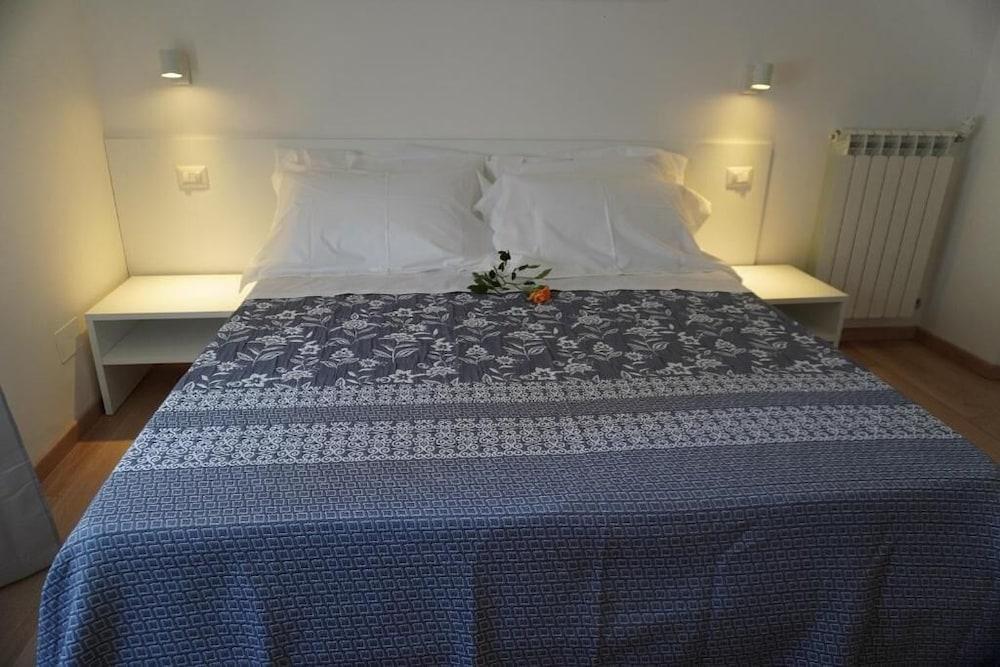 ROMANA GUEST HOUSE - Tap to explore photos