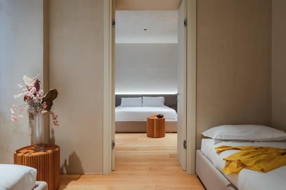 C10 Boutique Hotel Room Type - Deluxe Suite