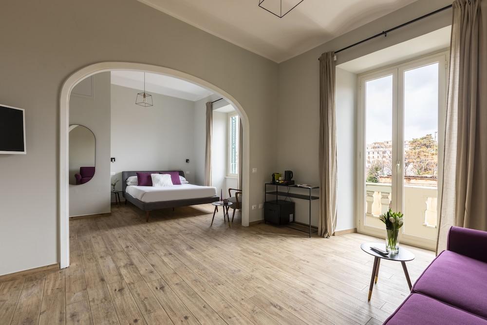 Colosseo Road by Hili Room Type - Deluxe Room