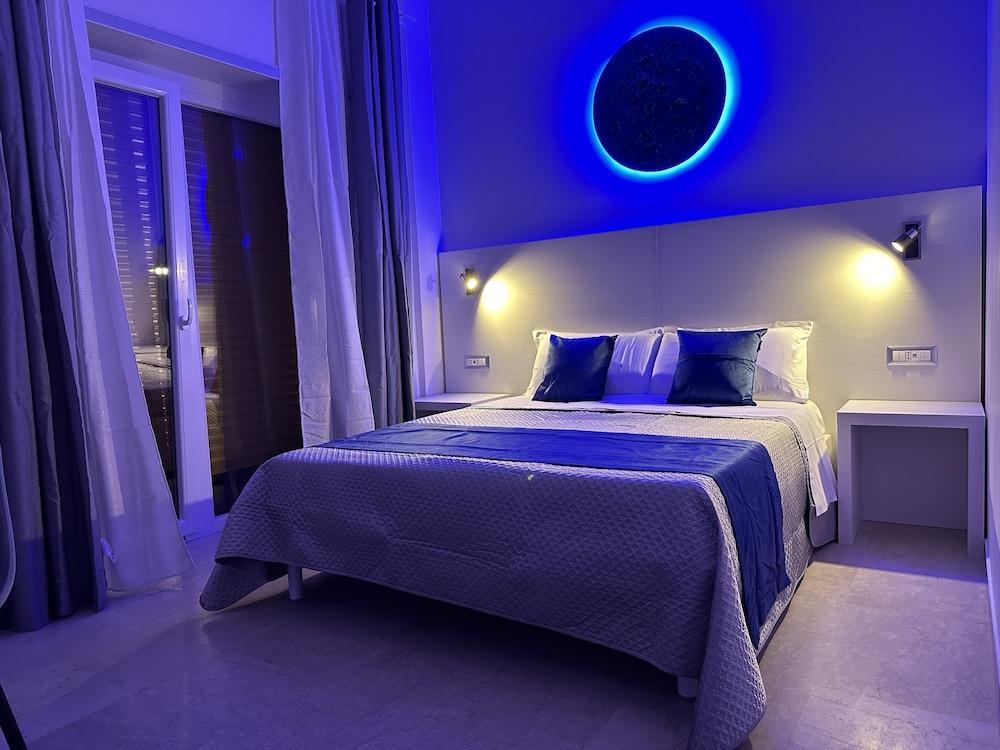 St.Peter's Moon Room Type - Design Room, Multiple Beds, Non Smoking, Private Bathroom