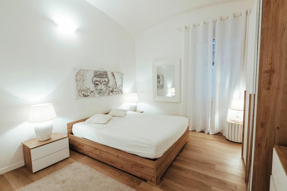 Vatican home for seven people Room Type - Luxury Apartment Vatican home for seven people Room Type - Luxury Apartment