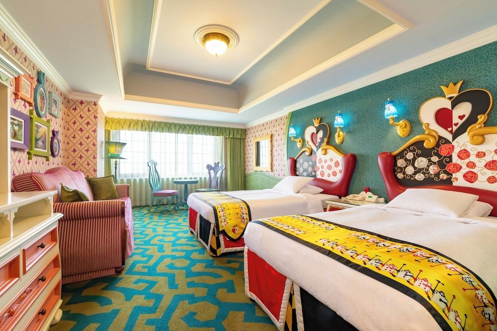 Tokyo Disneyland Hotel Room Type - Character Disney's Alice in Wonderland Room (3rd-9th Floors/Non Smoking)