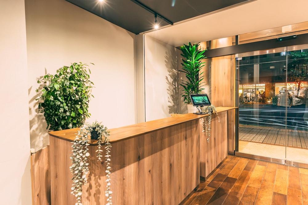 Tokyo Guesthouse HIVE - Tap to explore photos