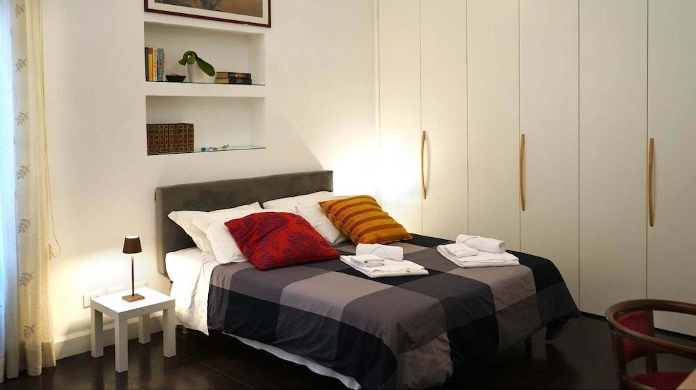 B&B Azuni Home Room Type - Camera Lavi ( bagno privato esterno )