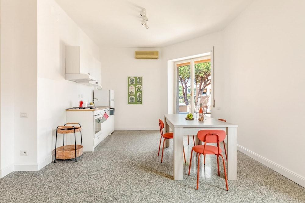 Bright Apartment in Quiet and Green Area - Tap to explore photos