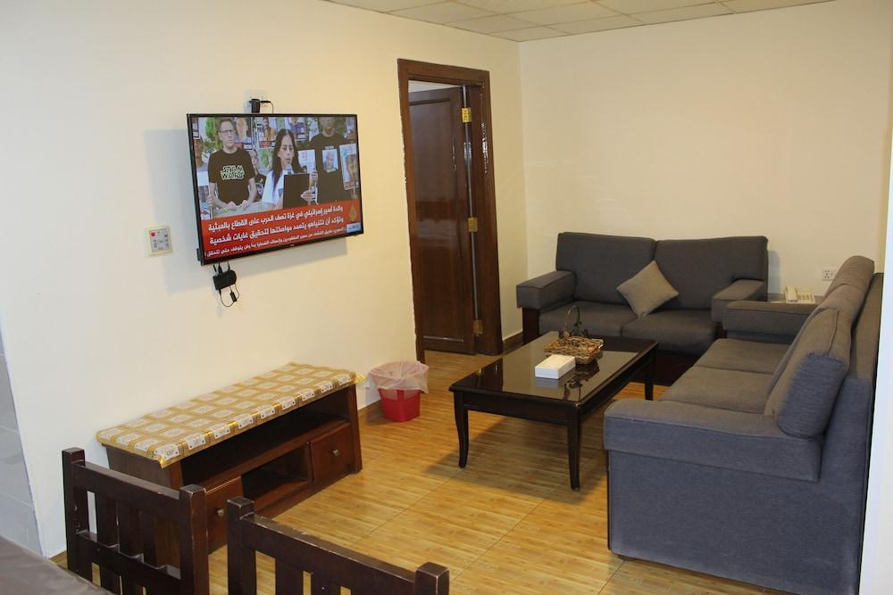 Al Ahfad Hotel Apartments Room Type - Superior Apartment