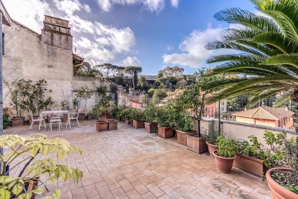 Trastevere Outstanding 4 Br Terraced Apartment