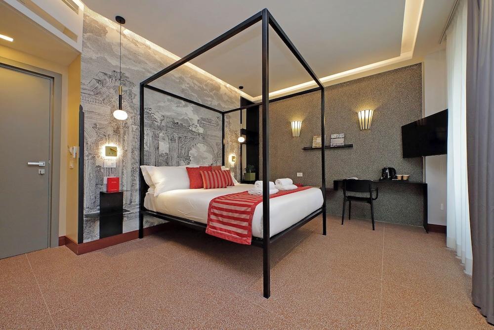 Habito Suites Room Type - Classic Double Room, City View