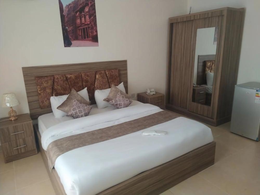 Rayan Hotel Suites Room Type - Deluxe Double Room