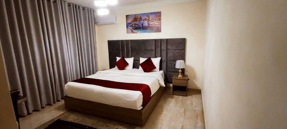 Golden Hotel Room Type - Standard Double Room, 1 King Bed Golden Hotel Room Type - Standard Double Room, 1 King Bed