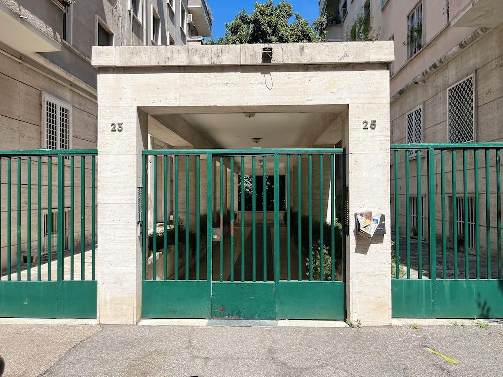 Sant'Erasmo Rooms - Tap to explore photos