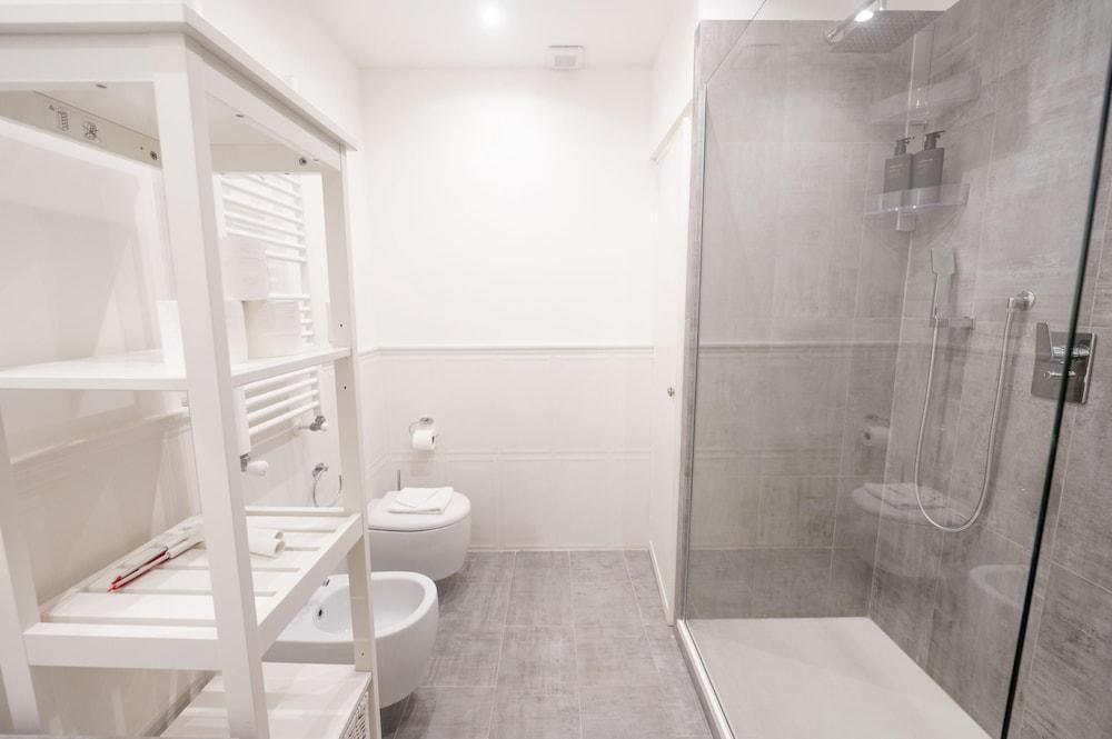 Testaccio Brand New 3 BR Apartment - Tap to explore photos