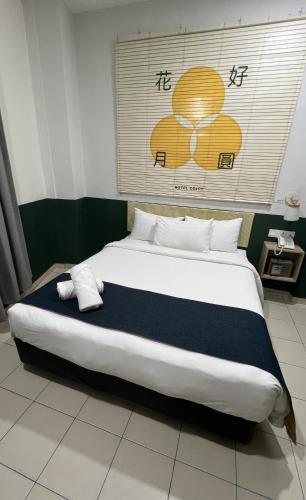 Cojoy Hotel Chinatown - Tap to explore photos