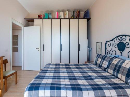 Bright Panorama Apartment - Tap to explore photos