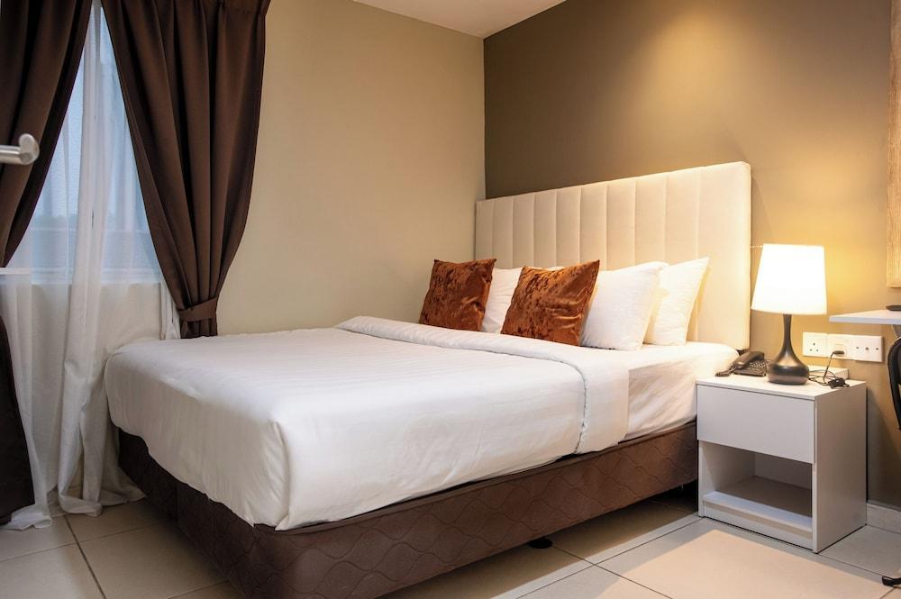 Raissa Boutique Hotel Room Type - Superior Room, 1 Queen Bed