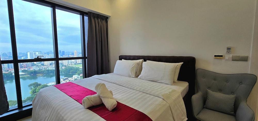 M City Ampang Room Type - Luxury Apartment, Lake View, Lakeside