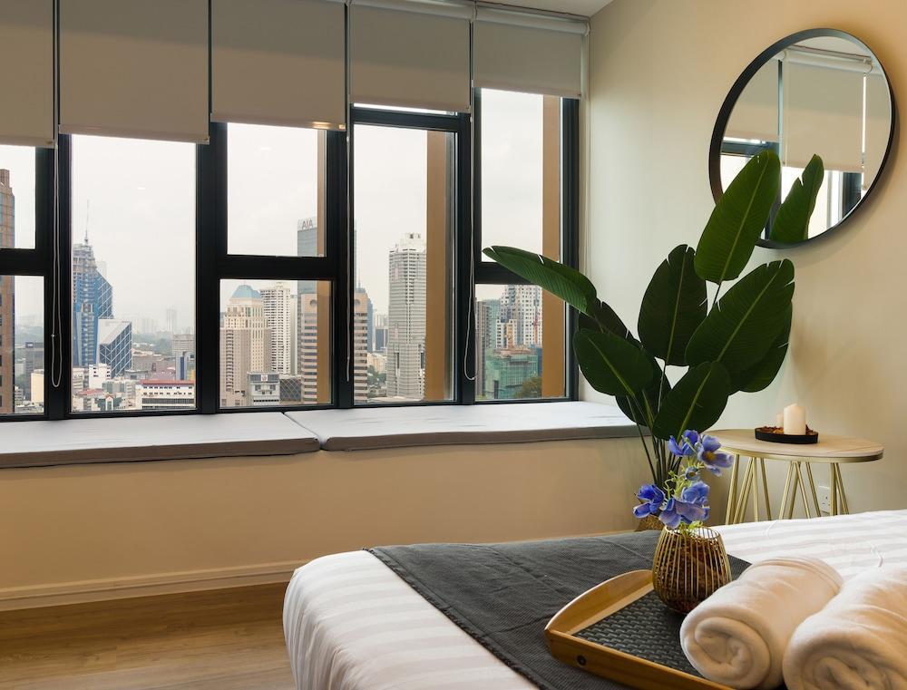 Ceylonz Suite KLCC Travelet Room Type - Signature Studio with City View