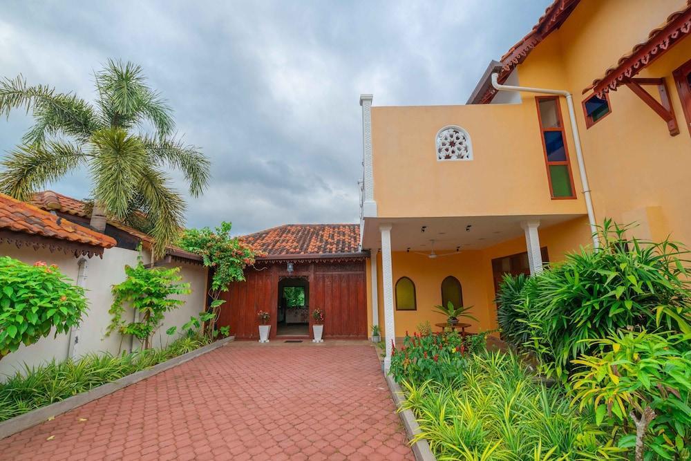 Limasan Villa Langkawi Room Type - Frangipani Villa
