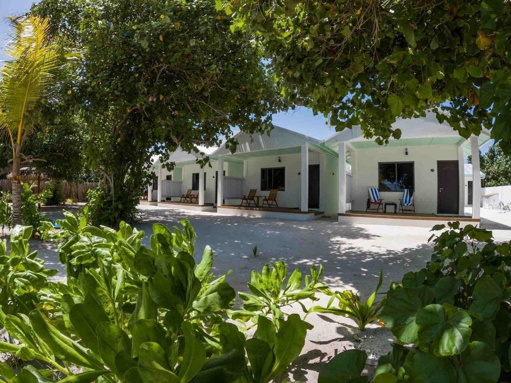 Clouds Beach Retreat Laamu Room Type - Deluxe Double Room