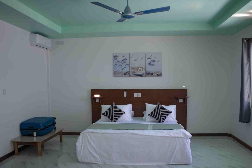 Clouds Beach Retreat Laamu Room Type - Deluxe Double or Twin Room