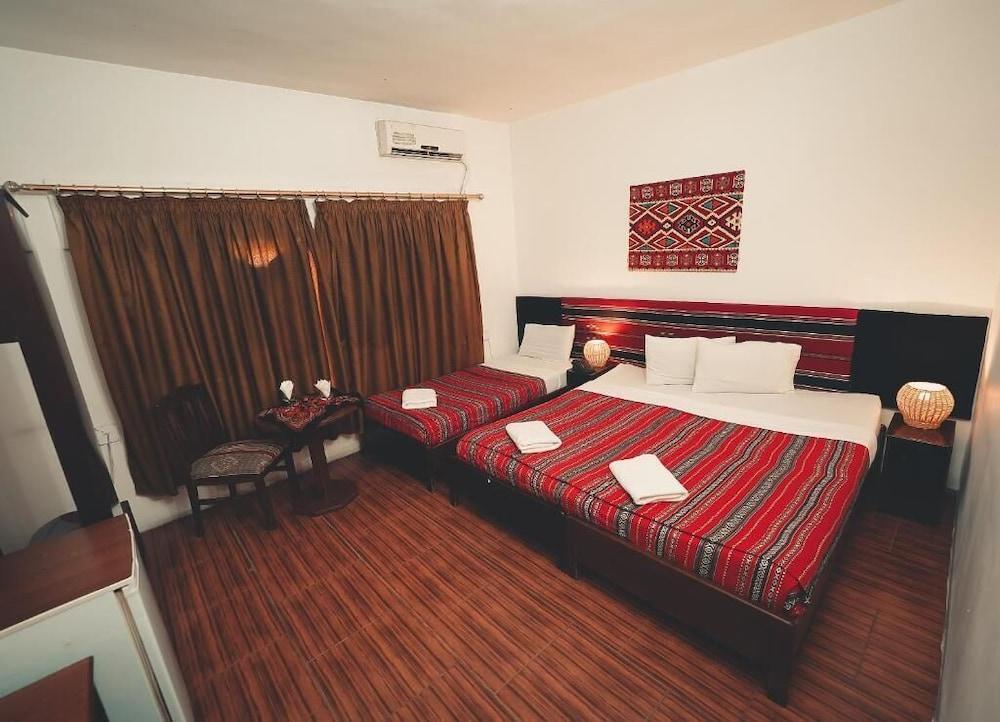 Amman Pasha Hotel DOWNTOWN Room Type - Basic Triple Room, City View