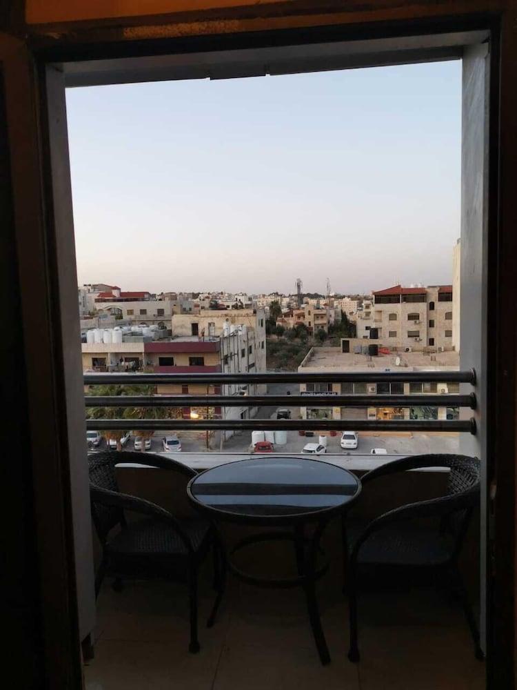 AlFyyad Hotel - Tap to explore photos