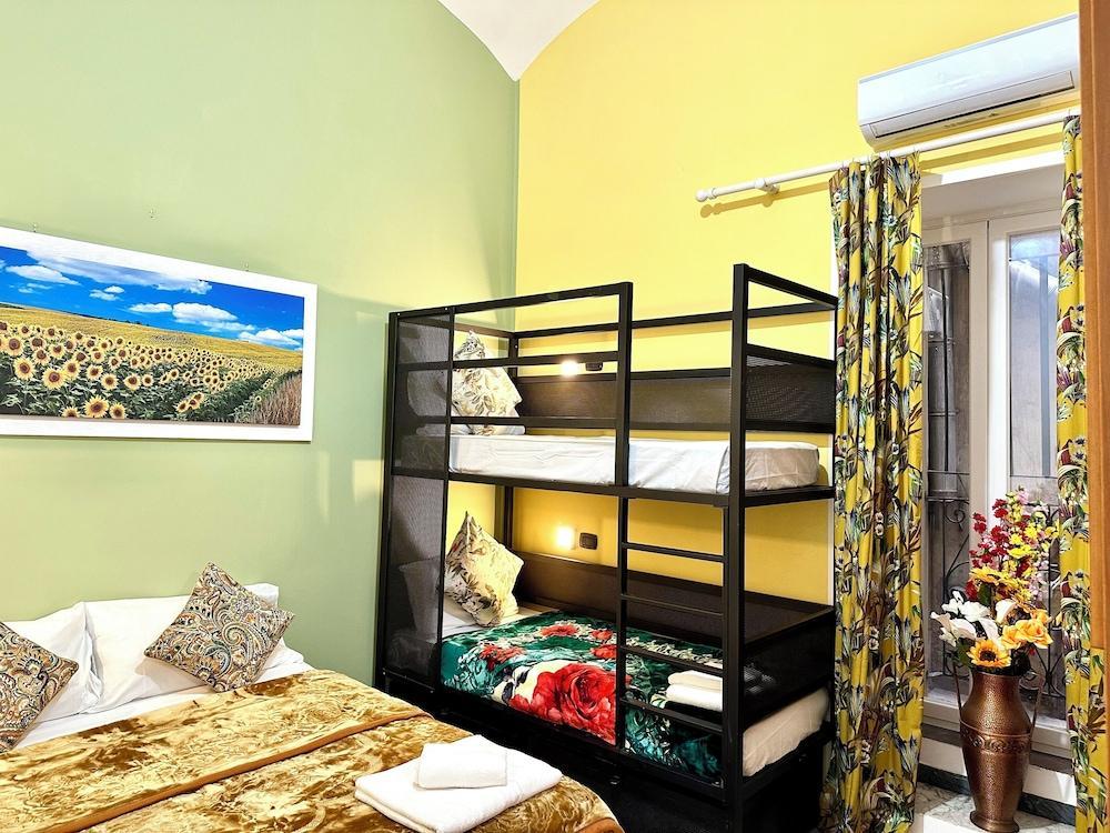 B&B Termini Colosseo Suite Room Type - City Triple Room, Courtyard View