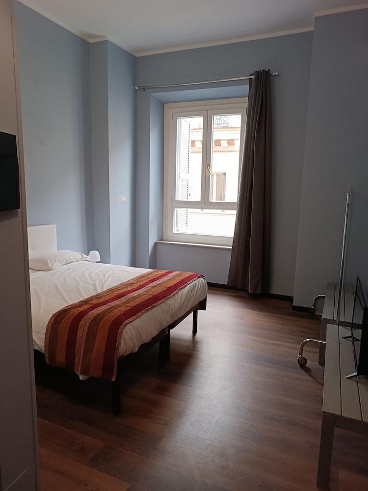 Opera Italian Suite Room Type - City Room