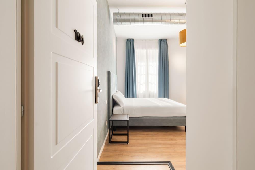 Adelante Rooms Room Type - Deluxe Room