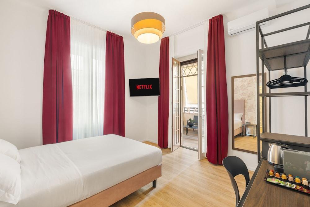 Adelante Rooms Room Type - Superior Room
