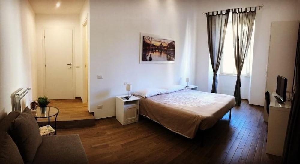 White King Rooms Room Type - Triple Room White King Rooms Room Type - Triple Room