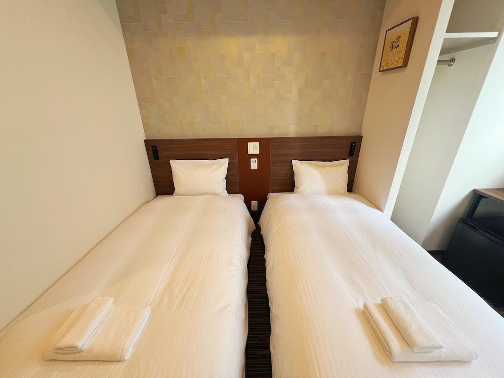 Nplus HOTEL Tokyo Nihonbashi Room Type - Business Double or Twin Room, 2 Twin Beds, Non Smoking, Private Bathroom