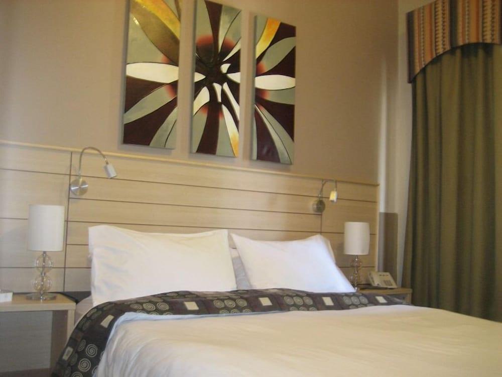 Crystal Suites Room Type - Double Room