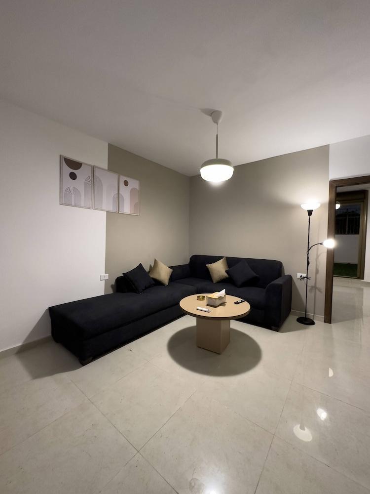 Stylish Luxe Apartment Room Type - Apartment, 1 Bedroom, Accessible, Smoking