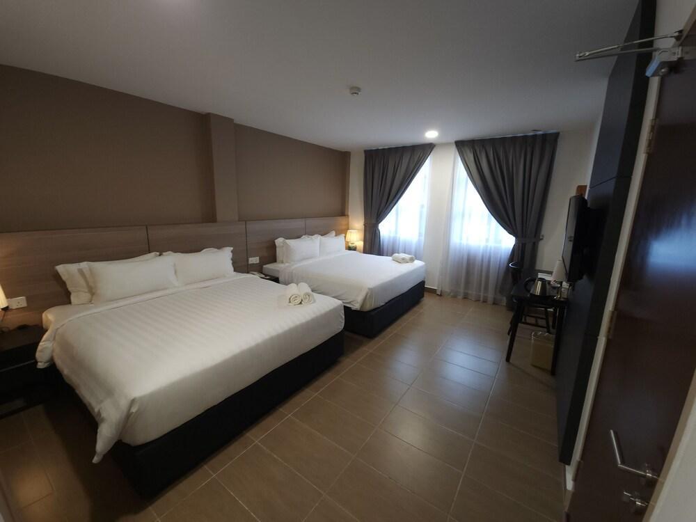 Yu Hotel Chinatown Room Type - Family Suite
