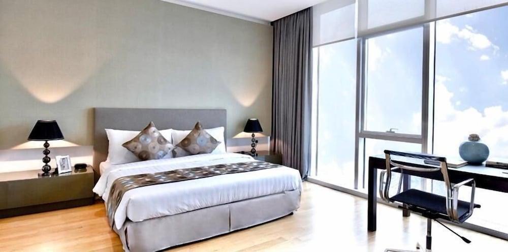 Luxury Suites at Platinum KLCC - Tap to explore photos