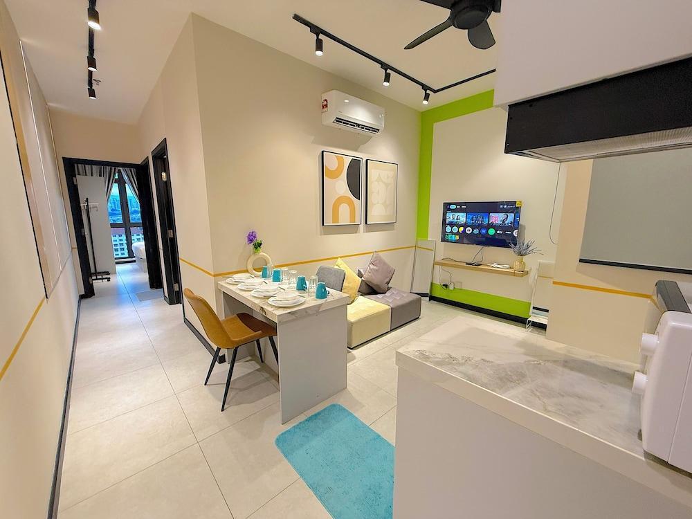 Neu Suites By Serenity Vacation Homes Room Type - Comfort Apartment, 2 Bedrooms, Refrigerator, City View
