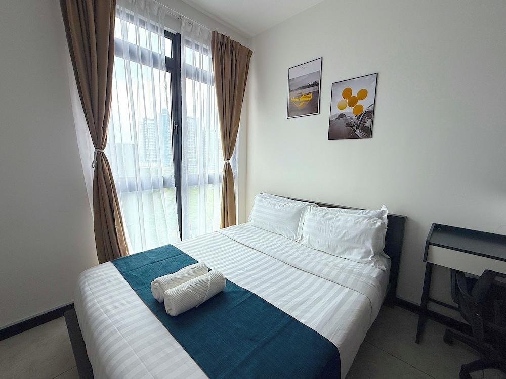 Neu Suites By Serenity Vacation Homes Room Type - Royal Apartment, 1 Queen Bed, Non Smoking, Kitchen