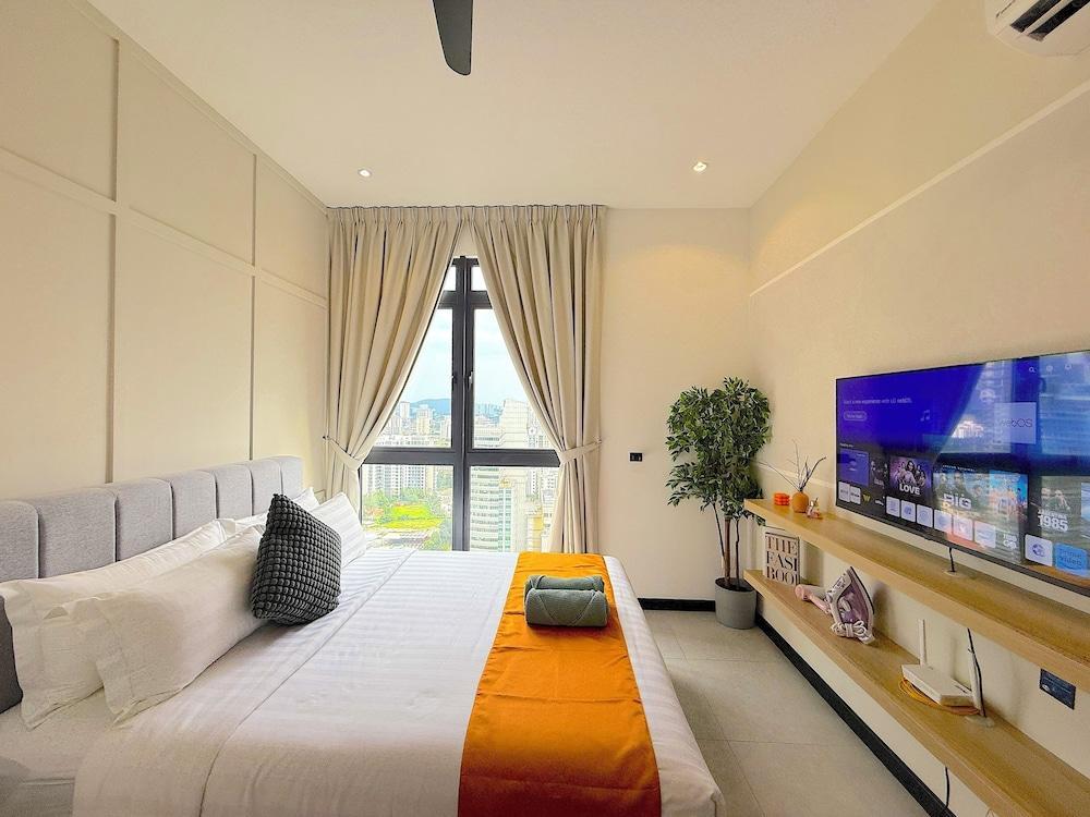 Neu Suites By Serenity Vacation Homes Room Type - Signature Apartment, 1 Bedroom, Non Smoking, Refrigerator & Microwave